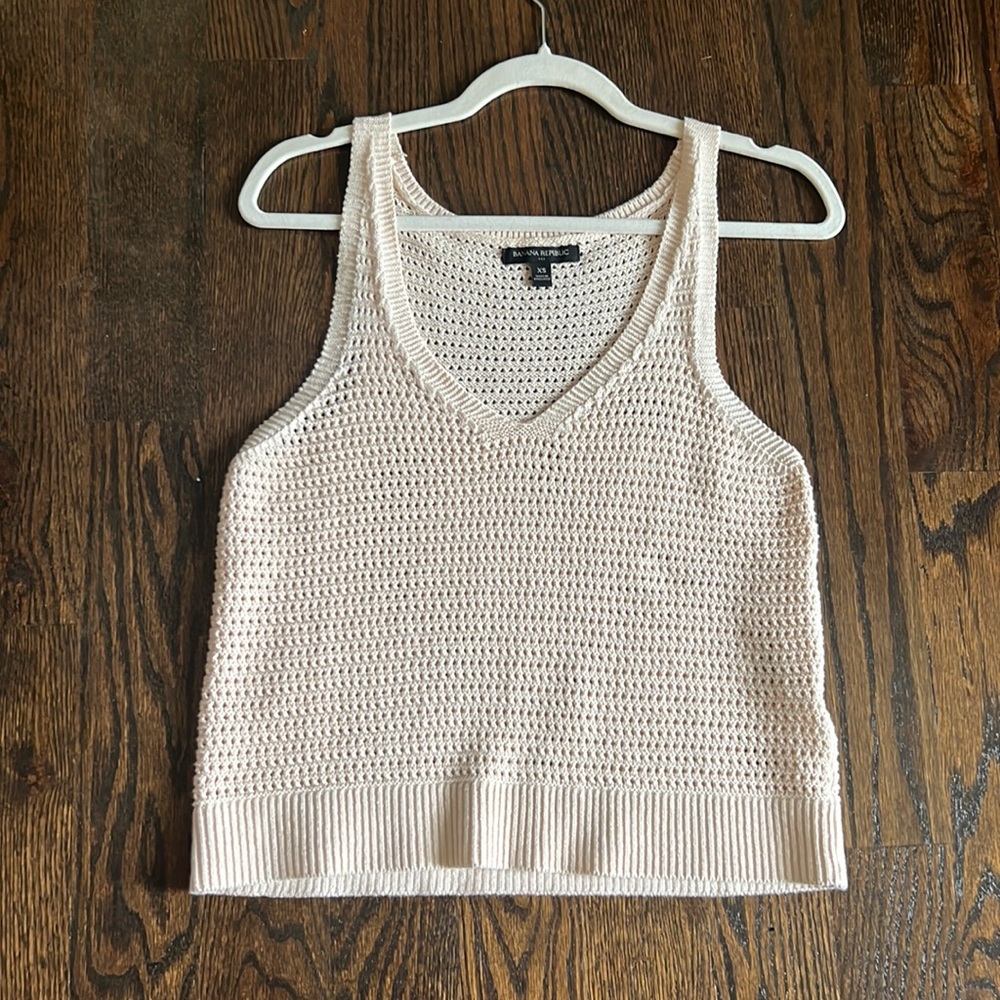 Banana Republic V Neck Sleeveless Sweater-XS